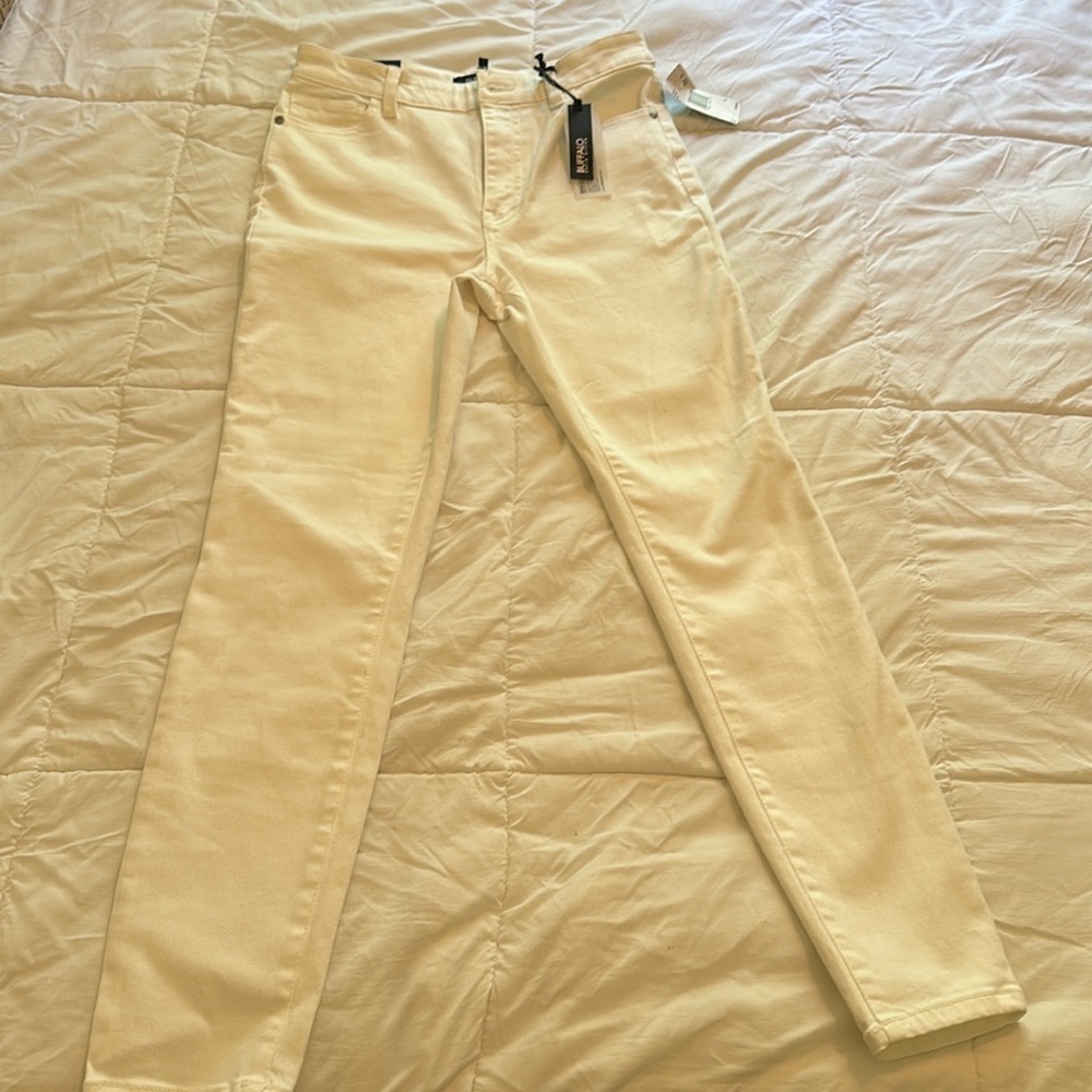 ✅NWT- BUFFALO HI-RISE SKINNY JEANS. WHITE. Wms size 29